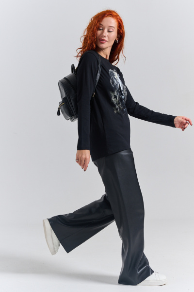 d8daf50d-4f43-482d-bb8a-8a753d937eaf